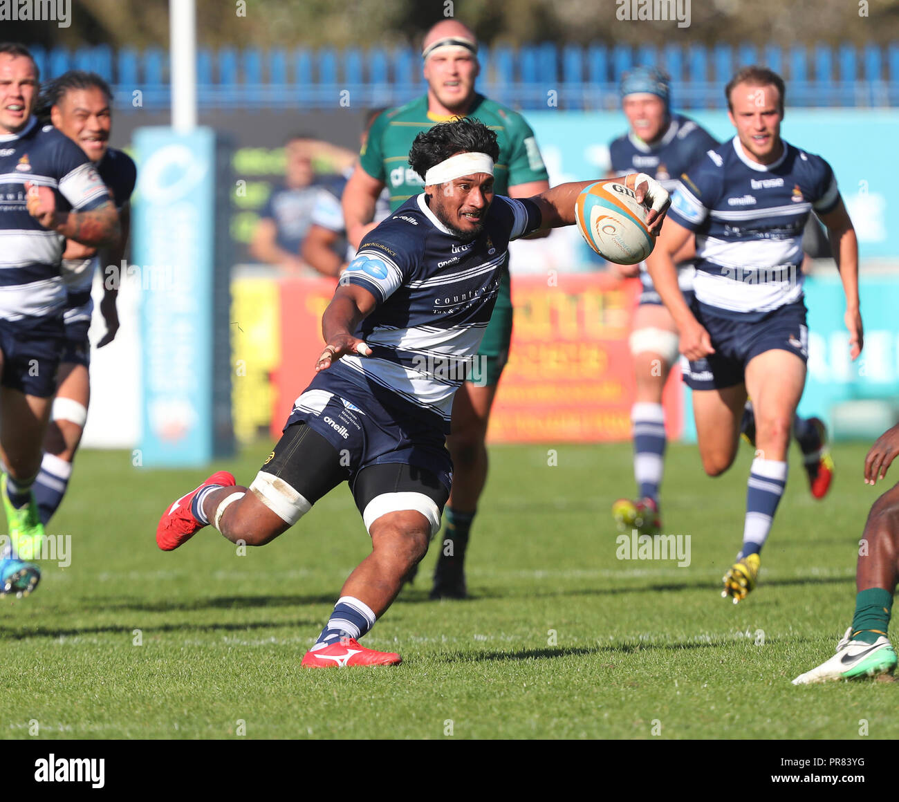 Coventry, UK. 29th Sept 2018. Rugby Union.    Jack Ram on the charge for Coventry during the Greene King Championship match played between Coventry and London Irish rfc at the Butts Park Arena, Coventry.  © Phil Hutchinson/Alamy Live News Stock Photo