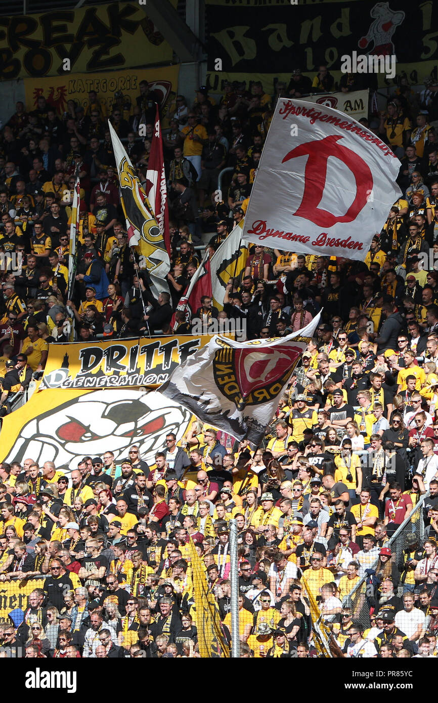 Dresden Saxony 30th Sep 2018 Soccer 2nd Bundesliga Sg Dynamo Dresden Spvgg Greuther Furth 8th Matchday In Rudolf Harbig Stadium Fans Of Dresden In The K Block Credit Daniel Schafer Dpa Important