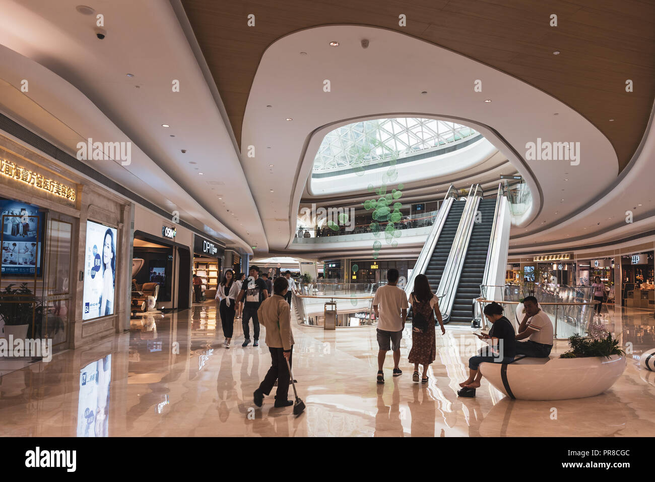 Sep 27, 2018, Shenzhen, China: interior of Shenzhen Shopping Mall - Uni ...