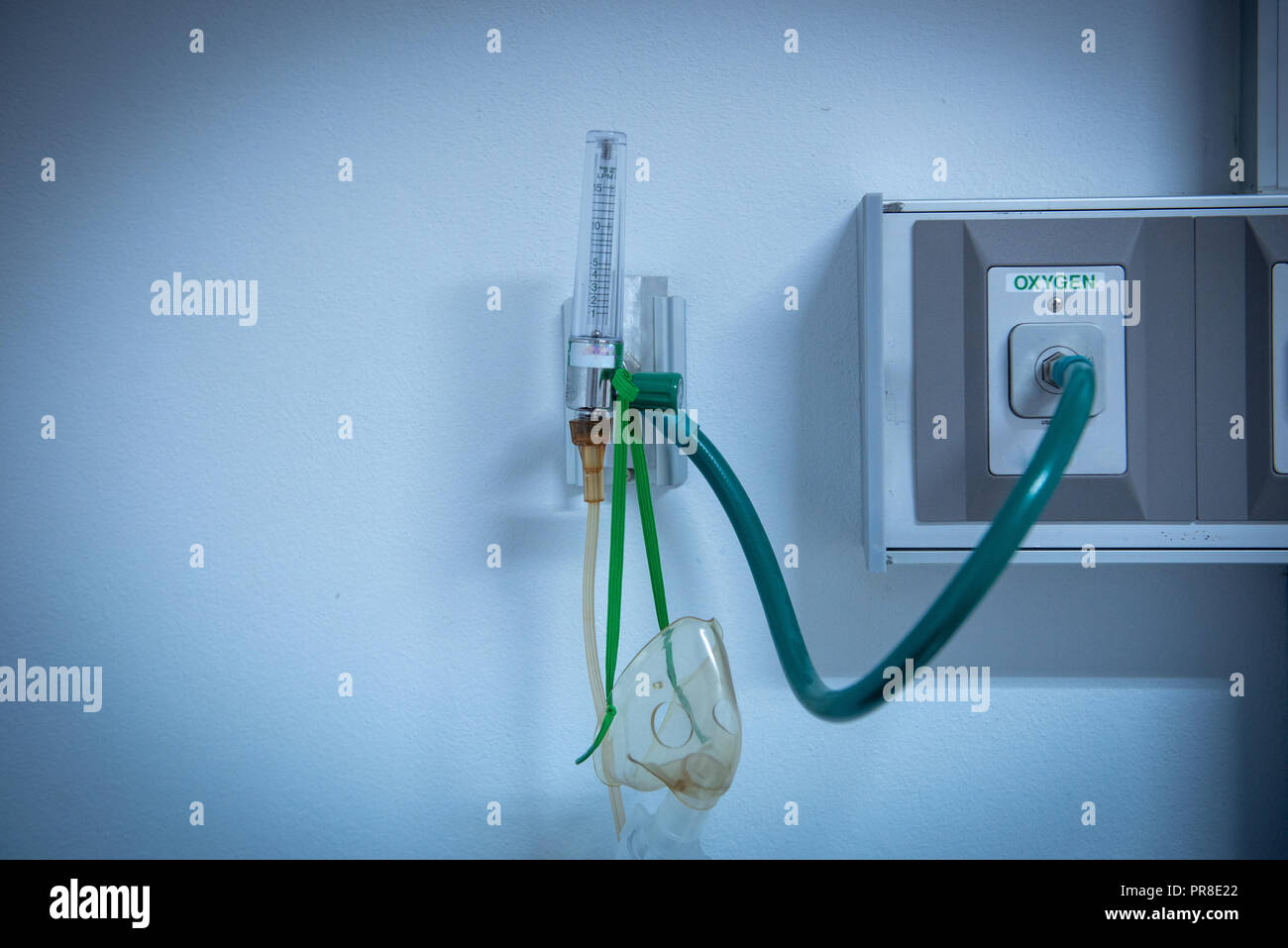 Oxygen Concentrator High Resolution Stock Photography and Images Alamy