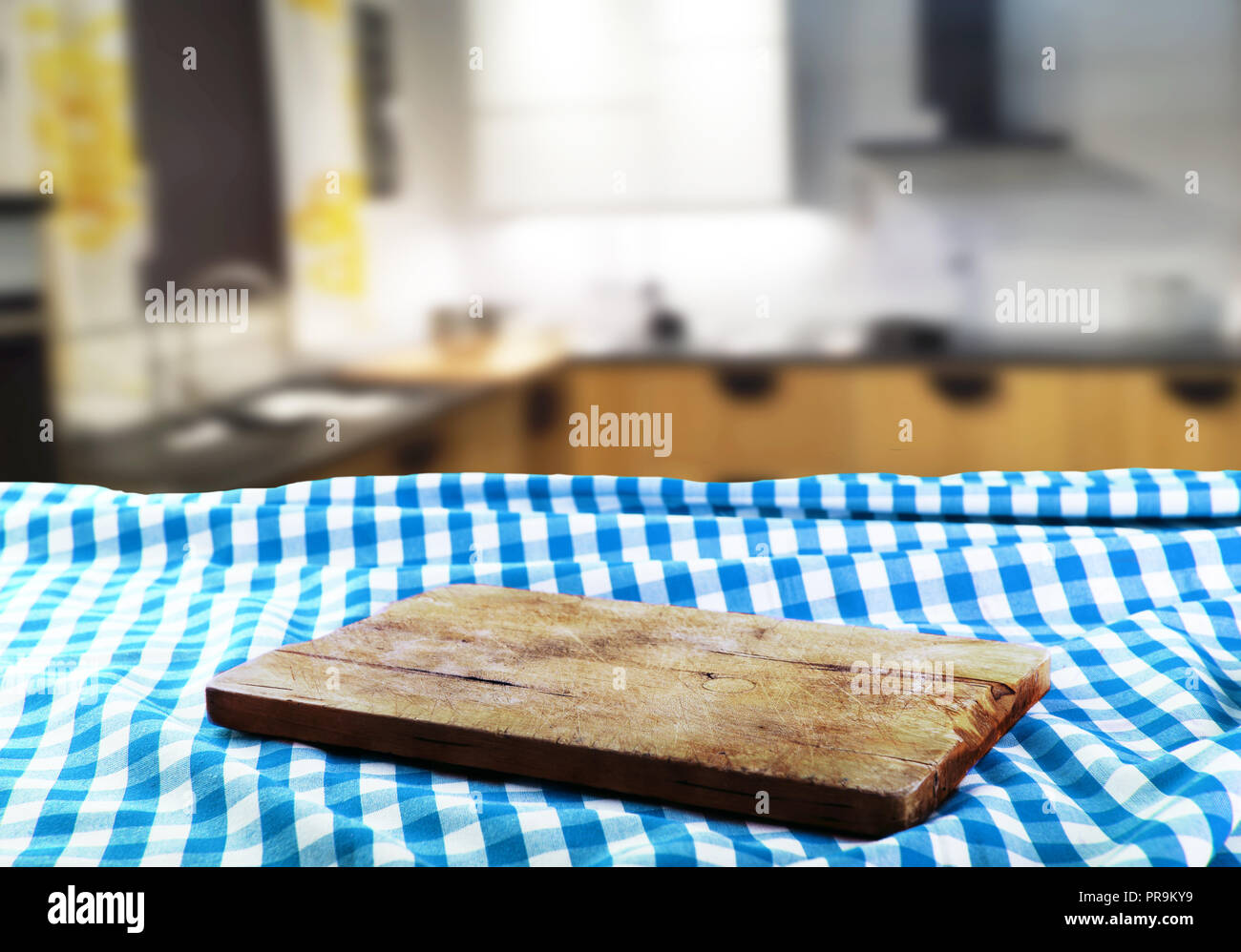 Empty table with empty cutting board for product display montages Stock Photo