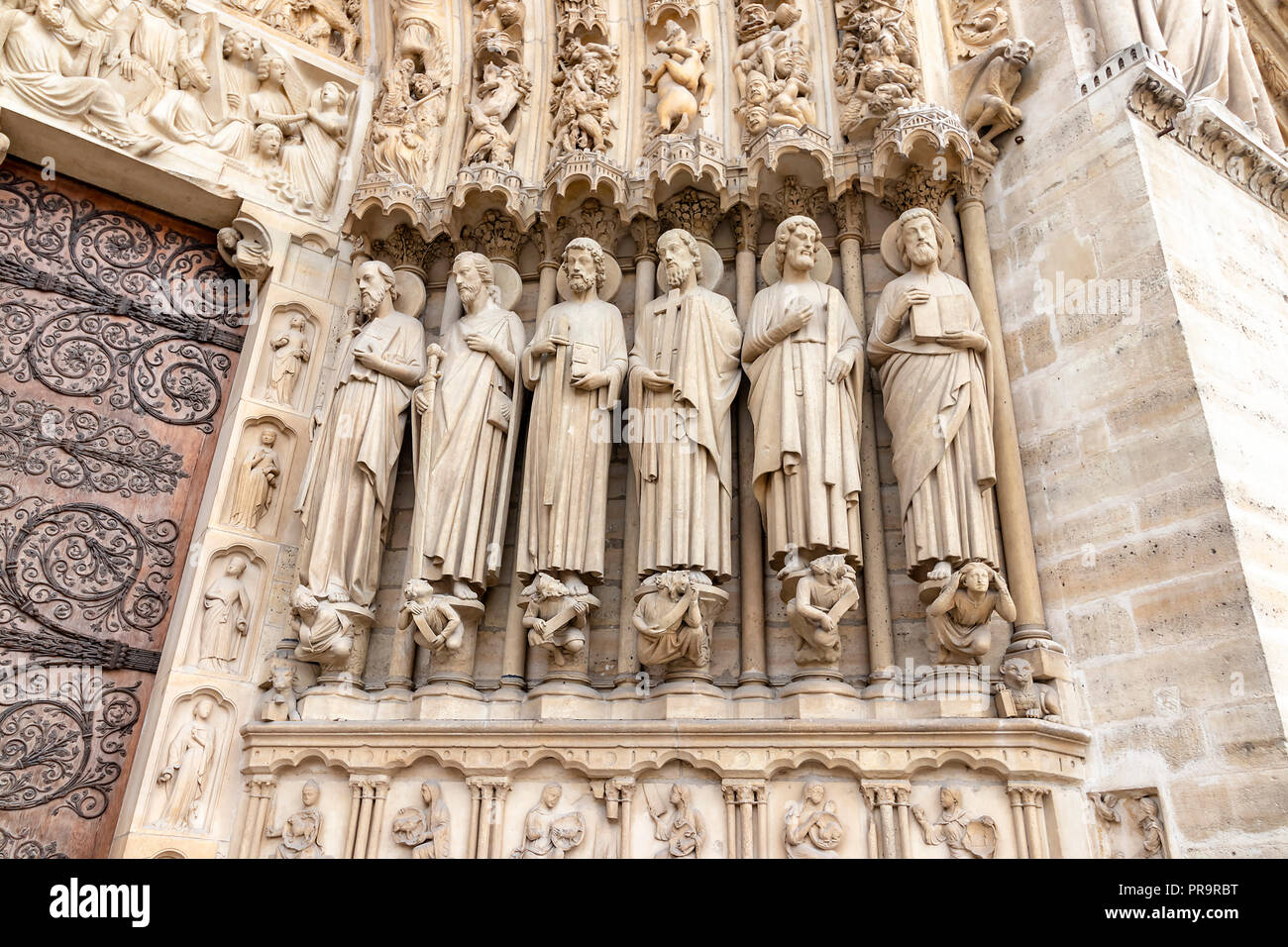 Sculptures and Statues in Main Entrance door of Notre Dame Cathedral in  Paris. Ornate Facade, France Stock Photo - Alamy