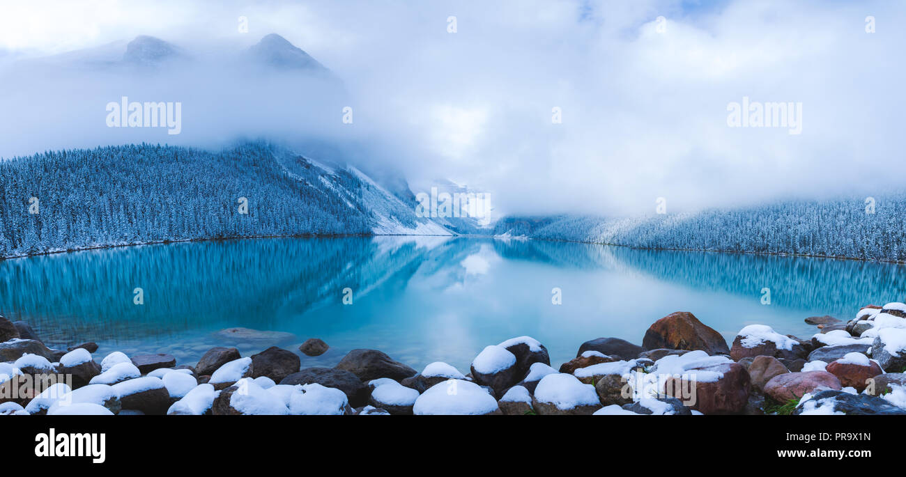 Lake Louise at Snow Stock Photo Alamy