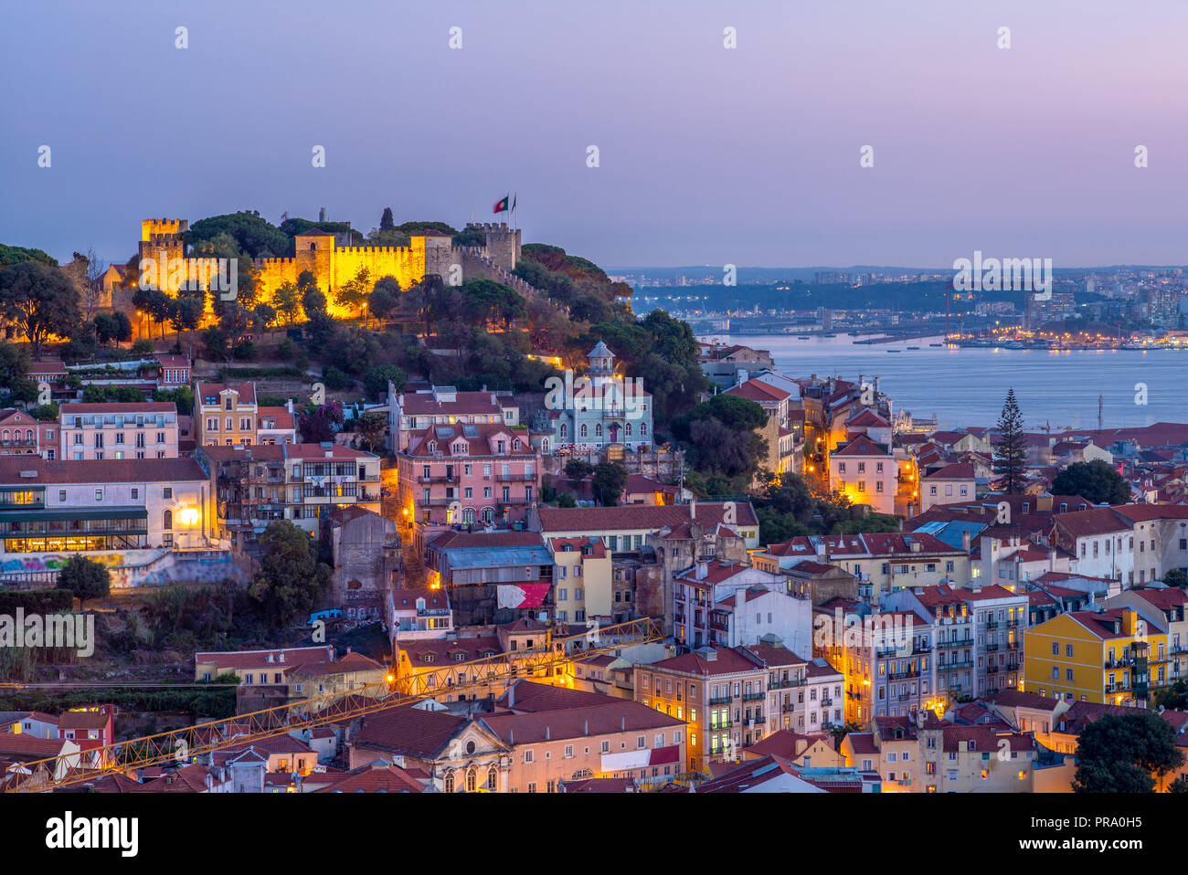 night view of lisbon and saint george castle Stock Photo - Alamy