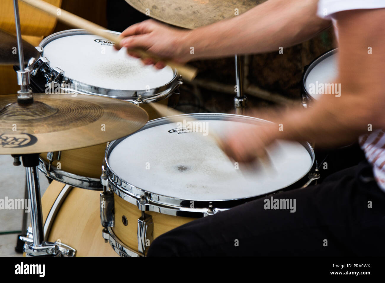 Steel drum player hires stock photography and images Alamy
