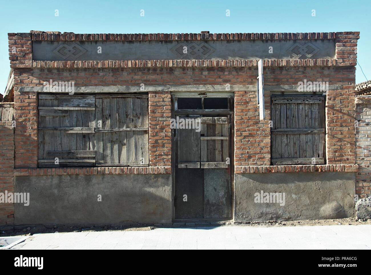 Abandoned house in rural China Stock Photo