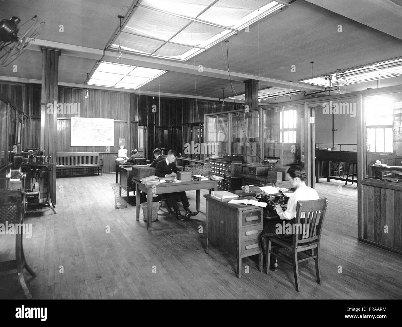 1918 -Alien Property Custodian - Property Seized - General offices, Chicago  Branch, Bosch Magneto Co Stock Photo - Alamy
