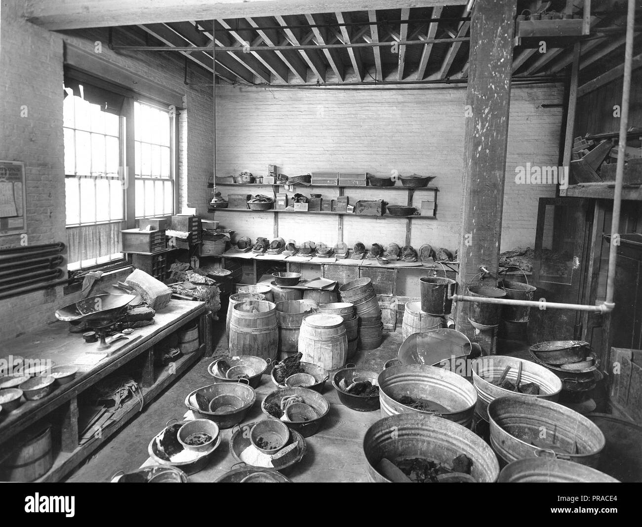 1918 - Alien Property Custodian - Property Seized - Alien Property seized by U.S. Alien Property Custodian. Faber compounding room Stock Photo