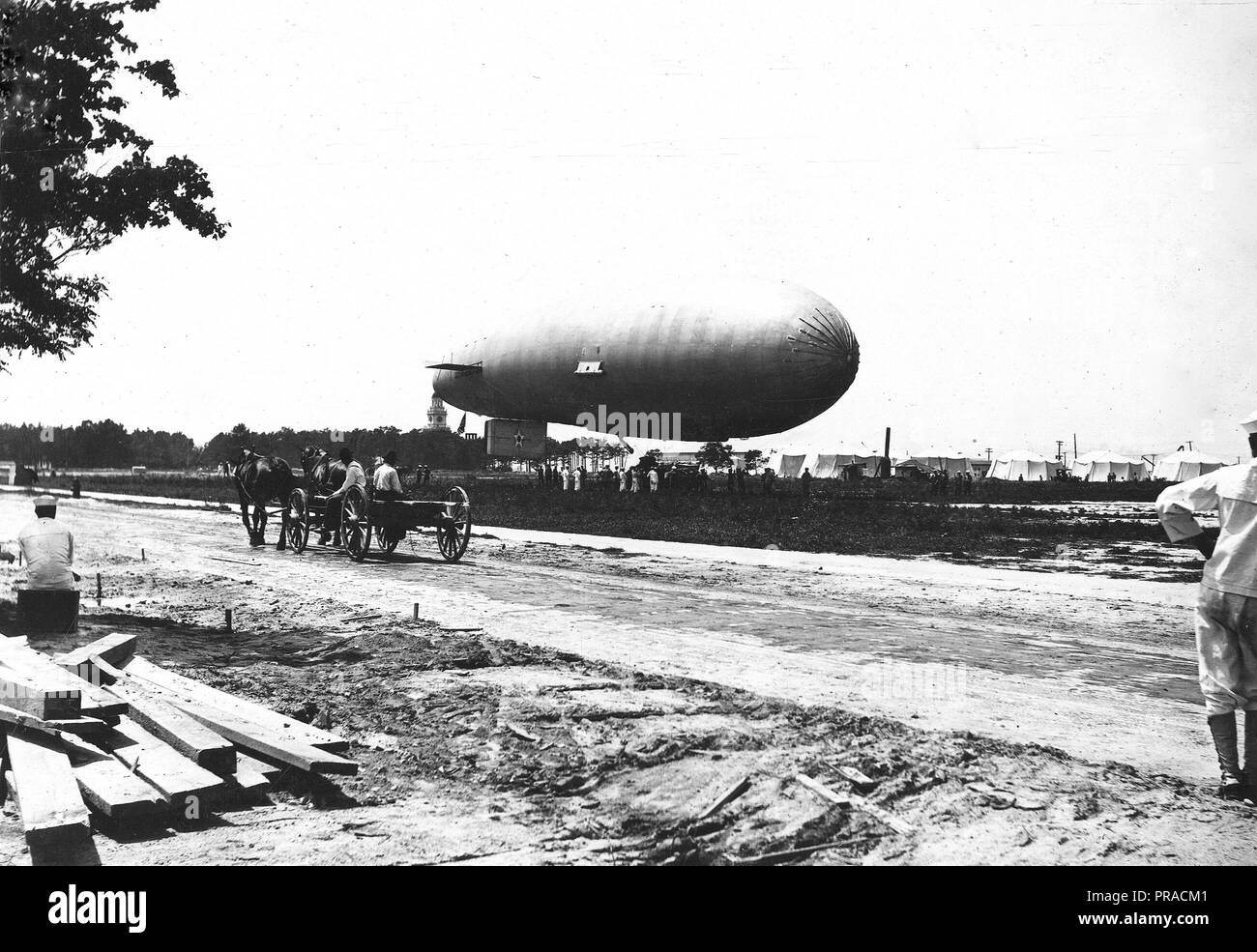 Norfolk naval base dirigible hires stock photography and images Alamy