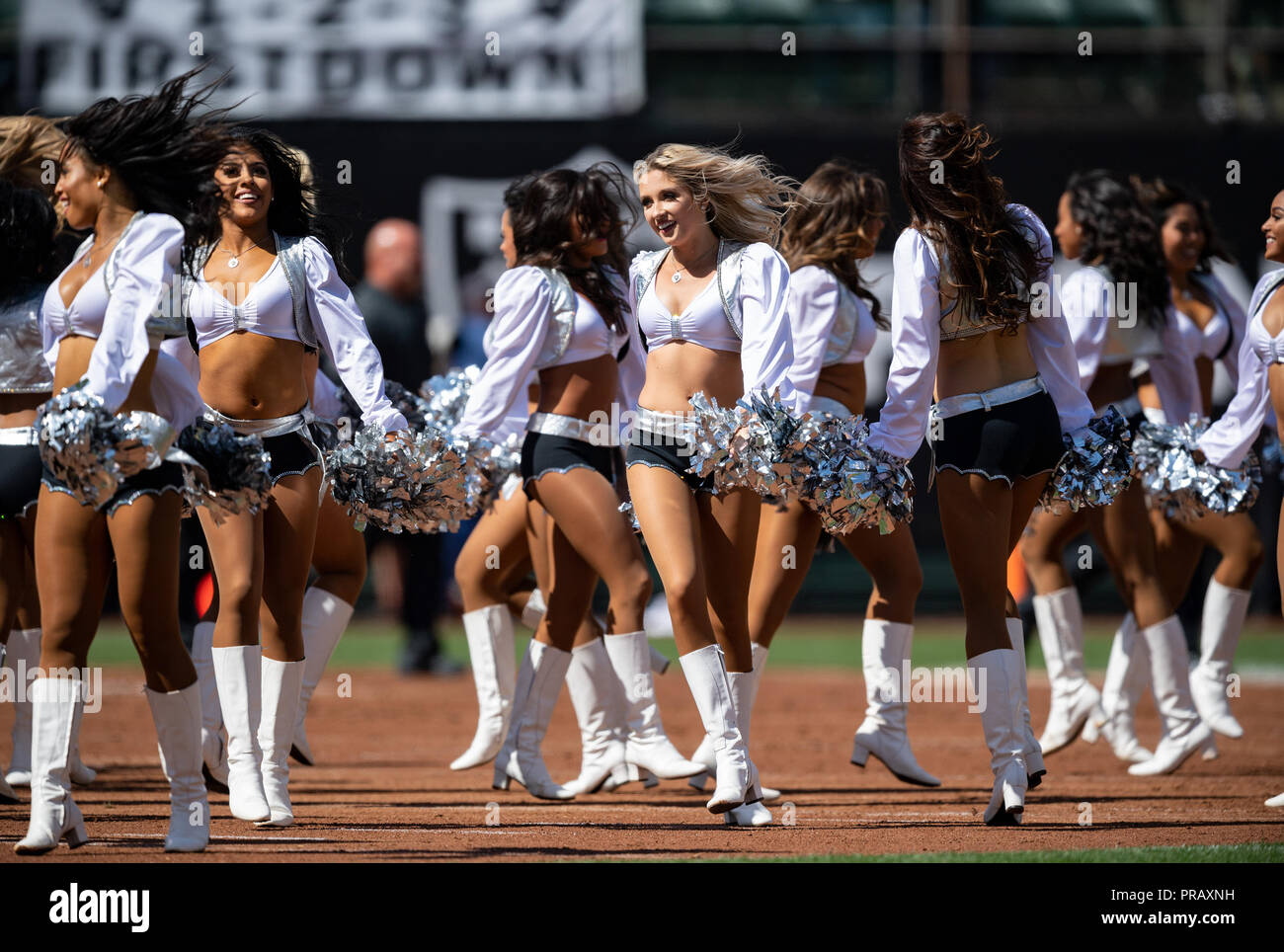 Oakland, California, USA. 30th Sep, 2018. The Oakland Raiderettes