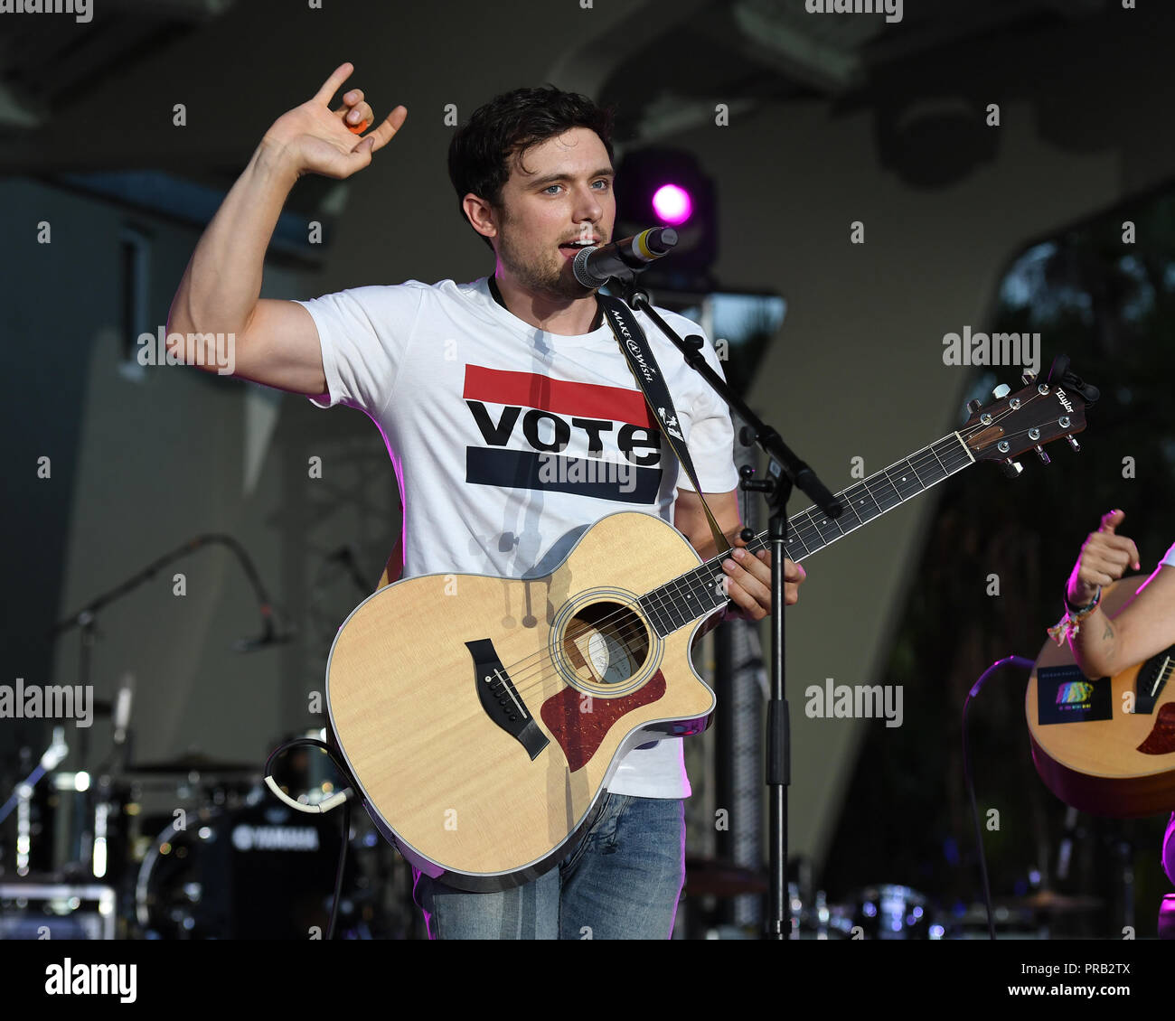 Samantha ronson of ocean park standoff hi-res stock photography and ...