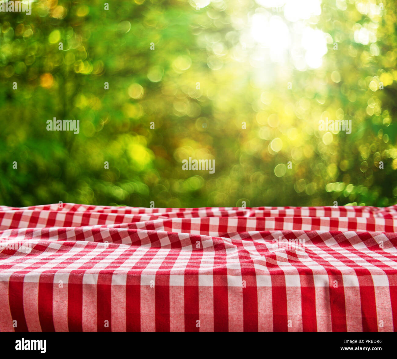 Empty checkered table background Stock Photo - Alamy
