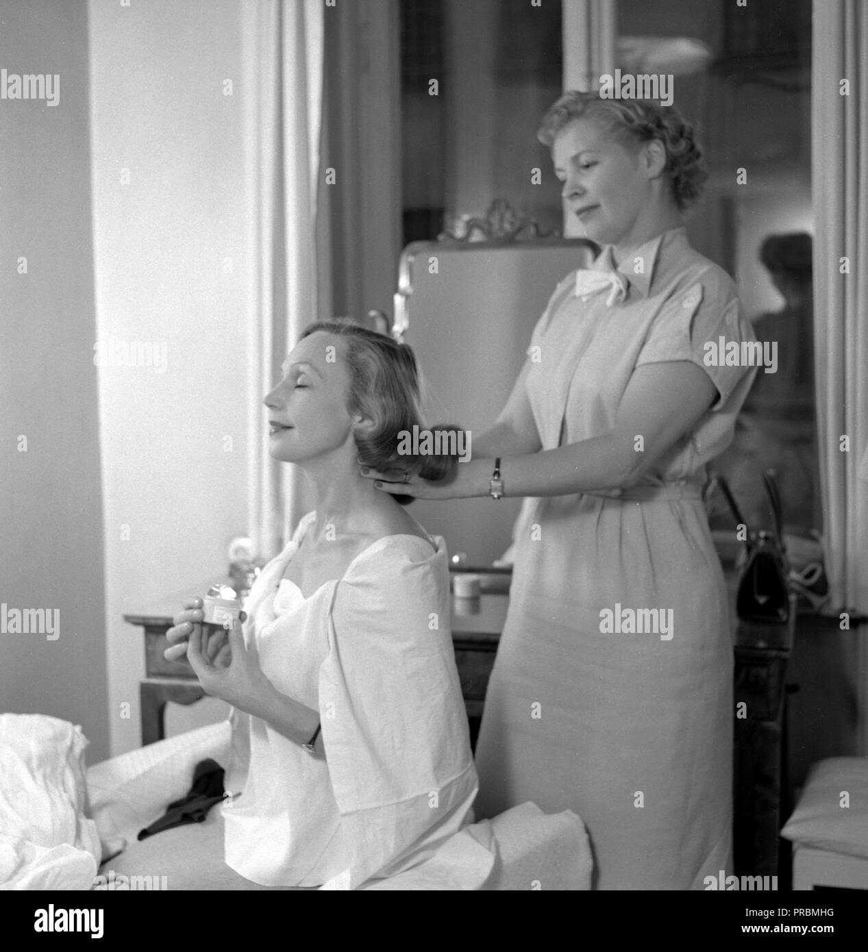 Inga Tidblad. (1901-1975) Swedish actress, pictured here when getting a massage 1952. Ref 2169 Stock Photo