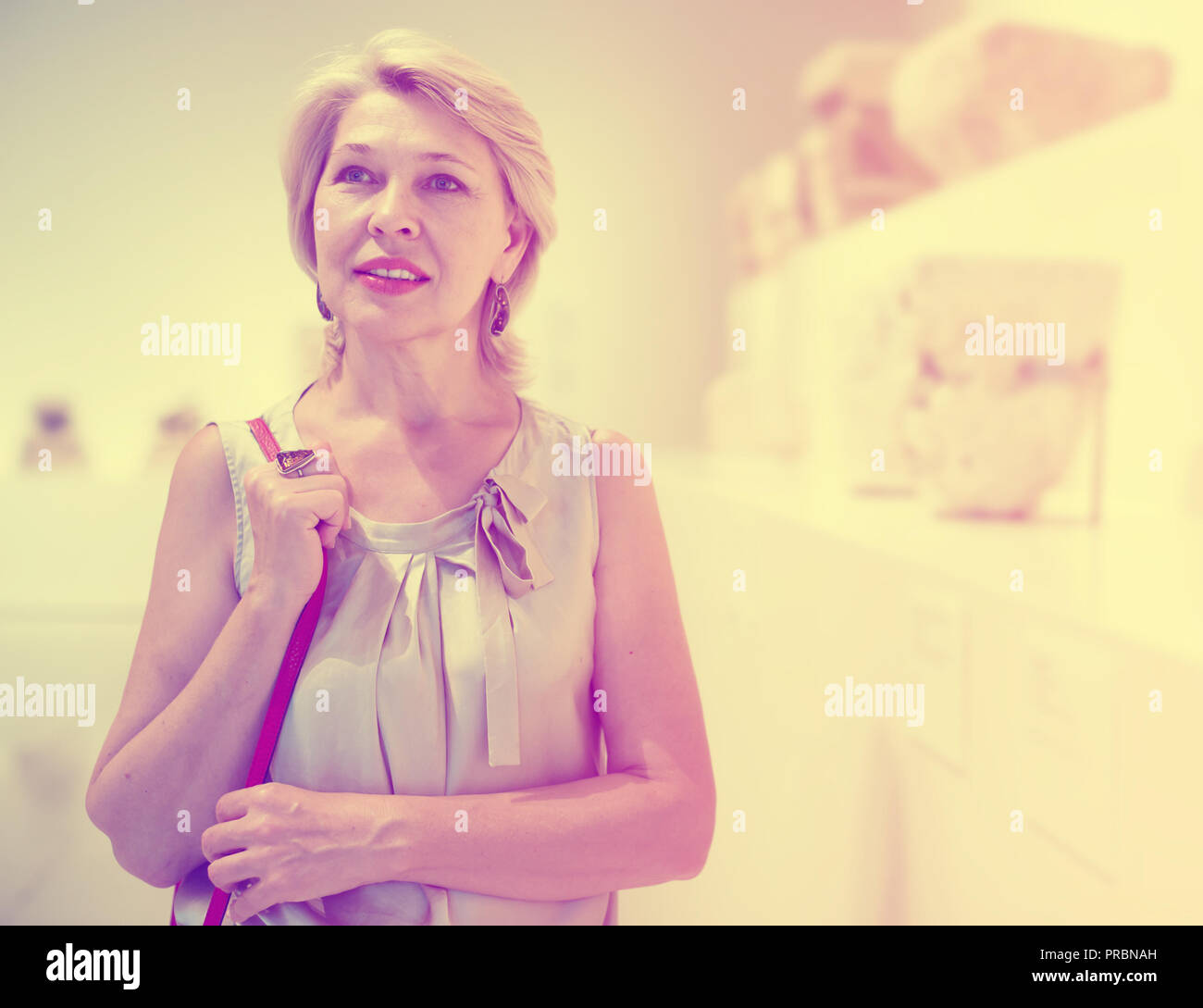 Historical portrait woman hi-res stock photography and images - Alamy