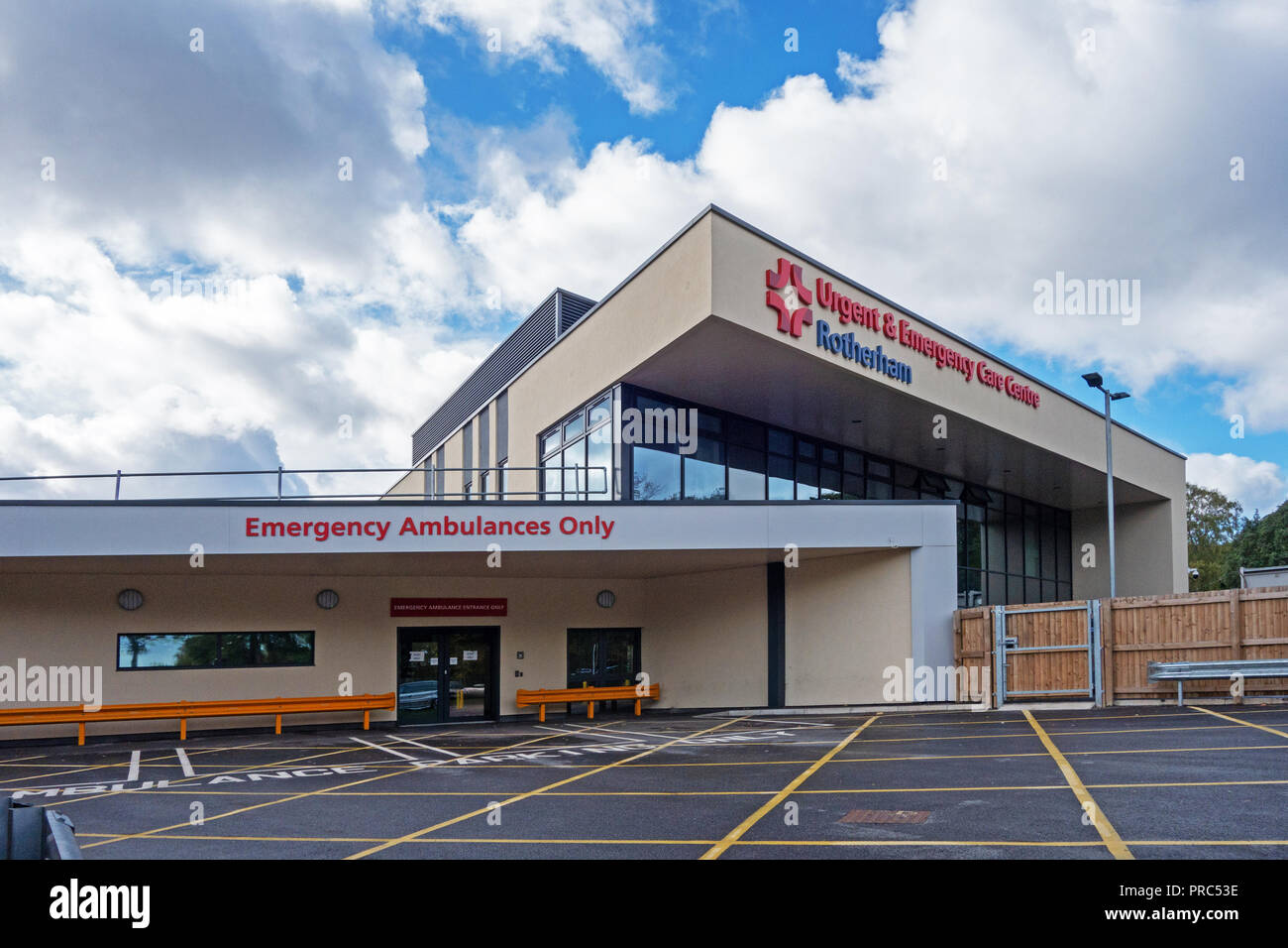 Exterior of rotherham hospital hires stock photography and images Alamy