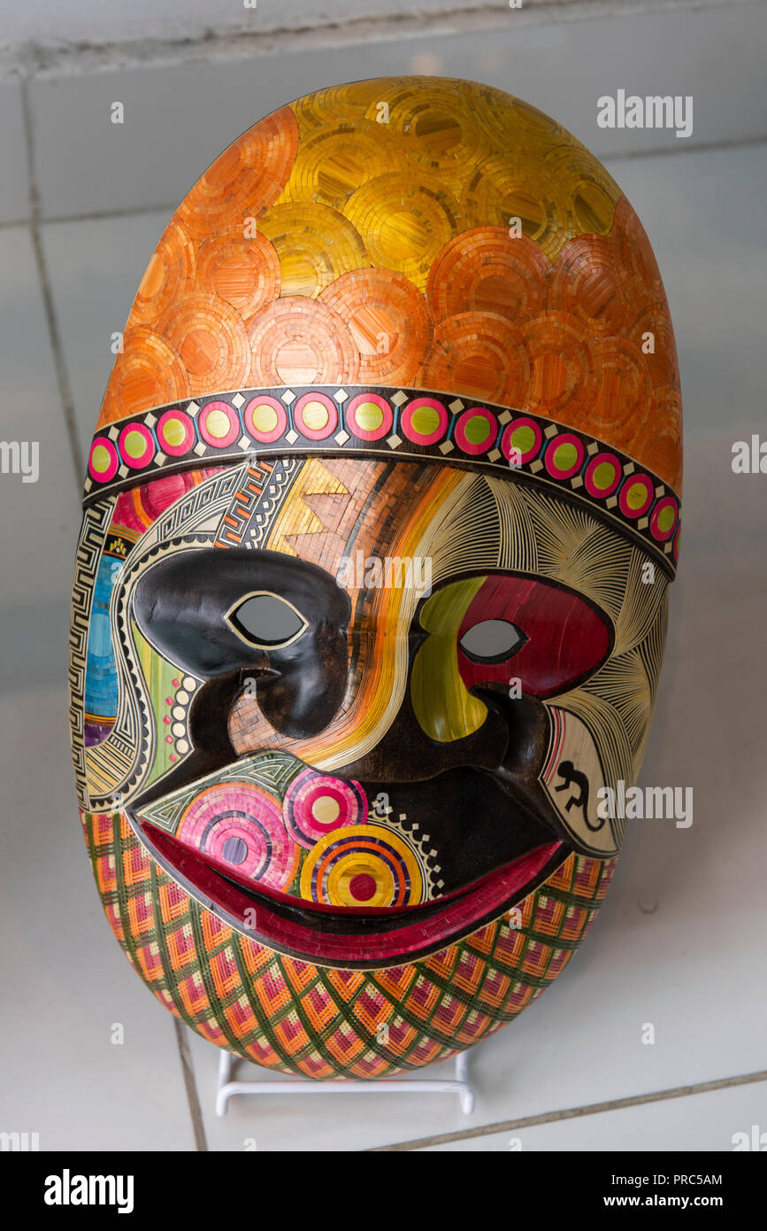 Straw mask hi-res stock photography and images - Alamy