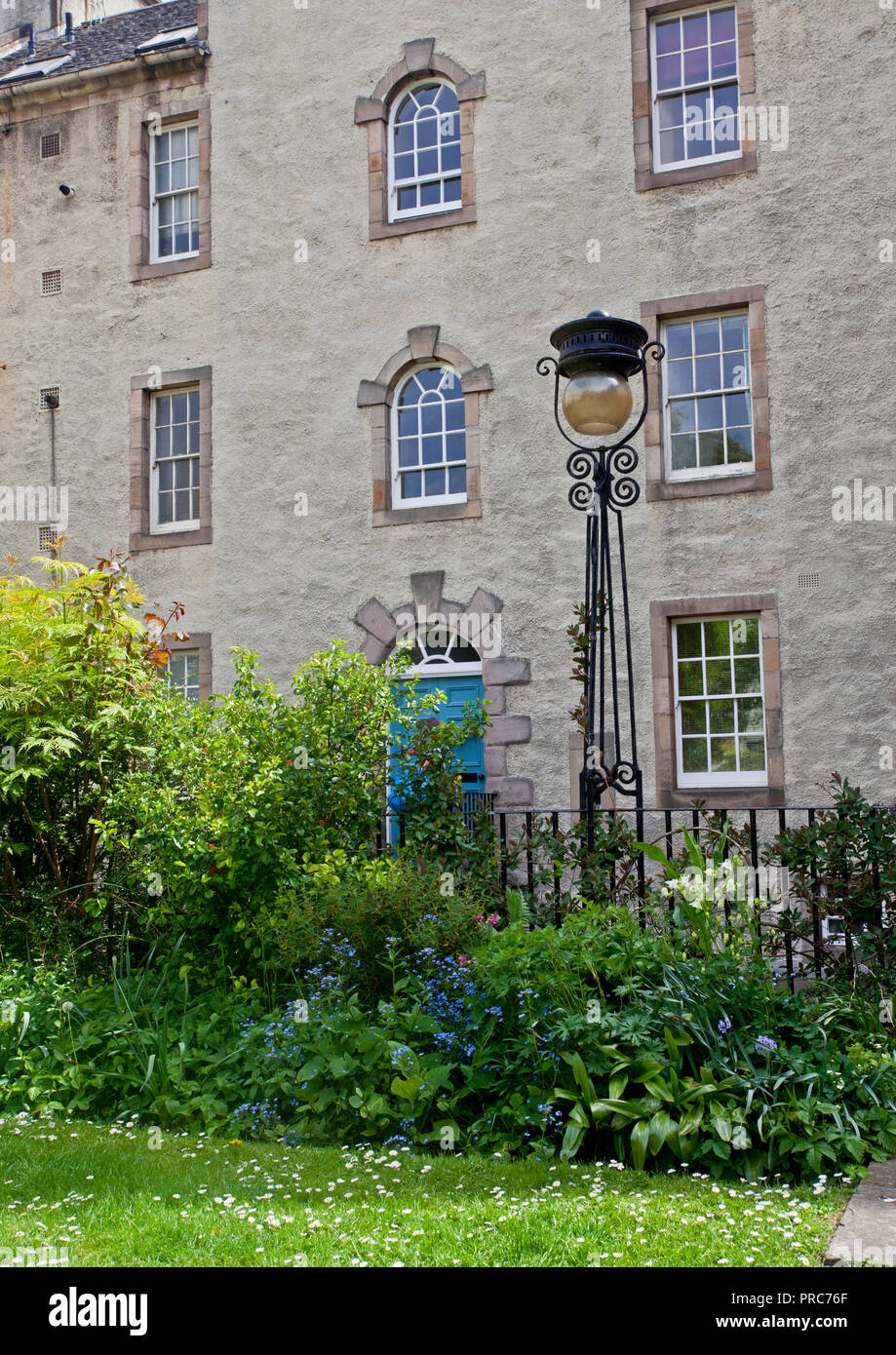 Chessel's Court - Eye On Edinburgh