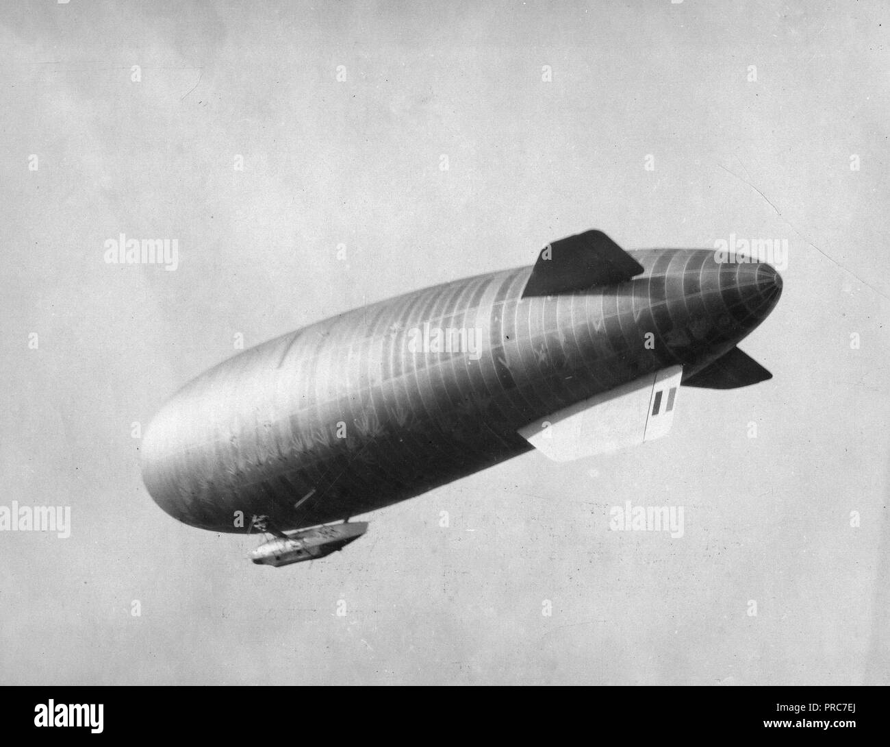October 1918 -  American Dirigible. New type of dirigible for observation purposes, 162 ft. long equipped with two 150 H.P. motors Stock Photo