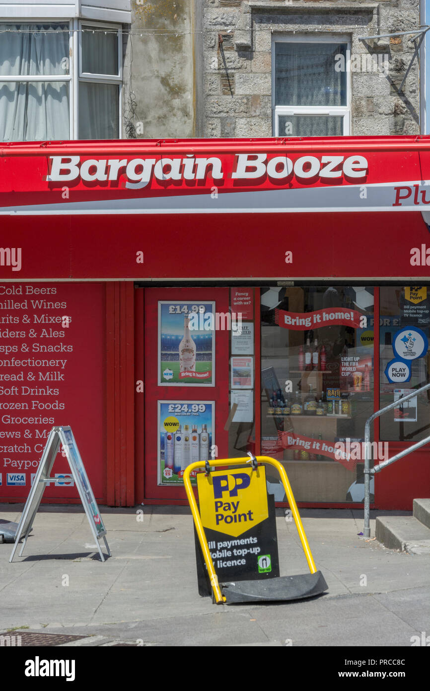 Bargain booze shop hires stock photography and images Alamy
