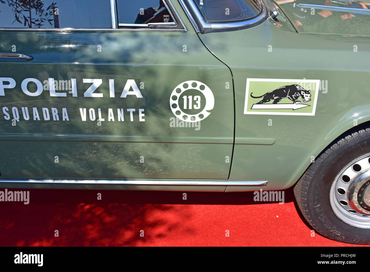 italy-bari-exhibition-of-italian-military-equipment-police-stock