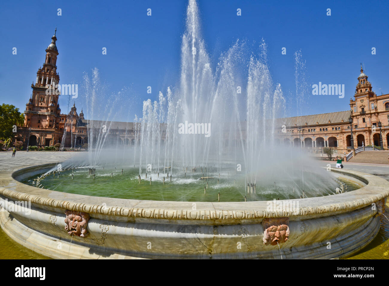 Seville santa cruz square hi-res stock photography and images - Alamy