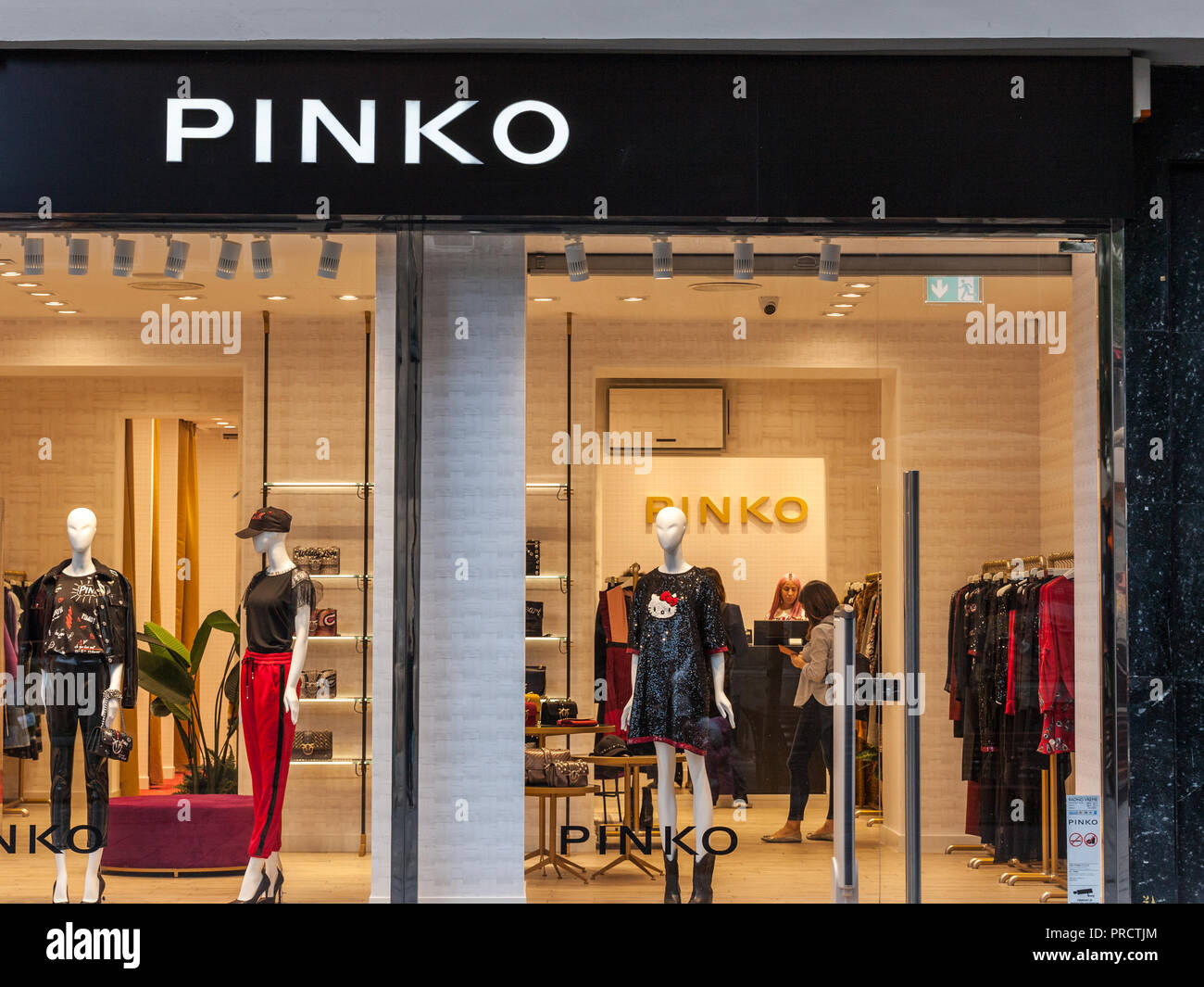 Pinko store hi-res stock photography and images - Alamy