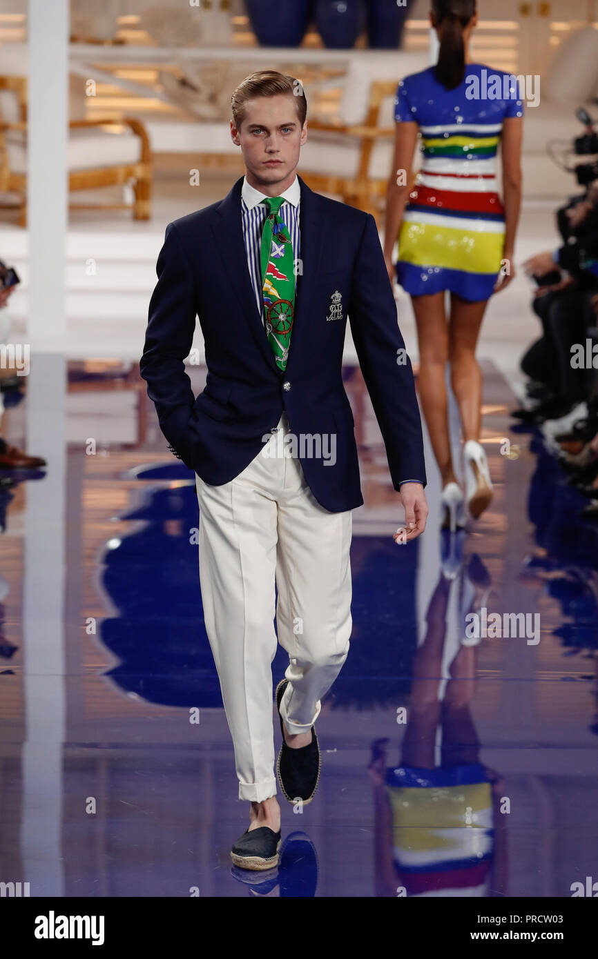 NEW YORK NY FEBRUARY 12 A model walks the runway at Ralph Lauren Spring Summer 18 fashion show during the New York Fashion Week on February 12 20 Stock Photo Alamy
