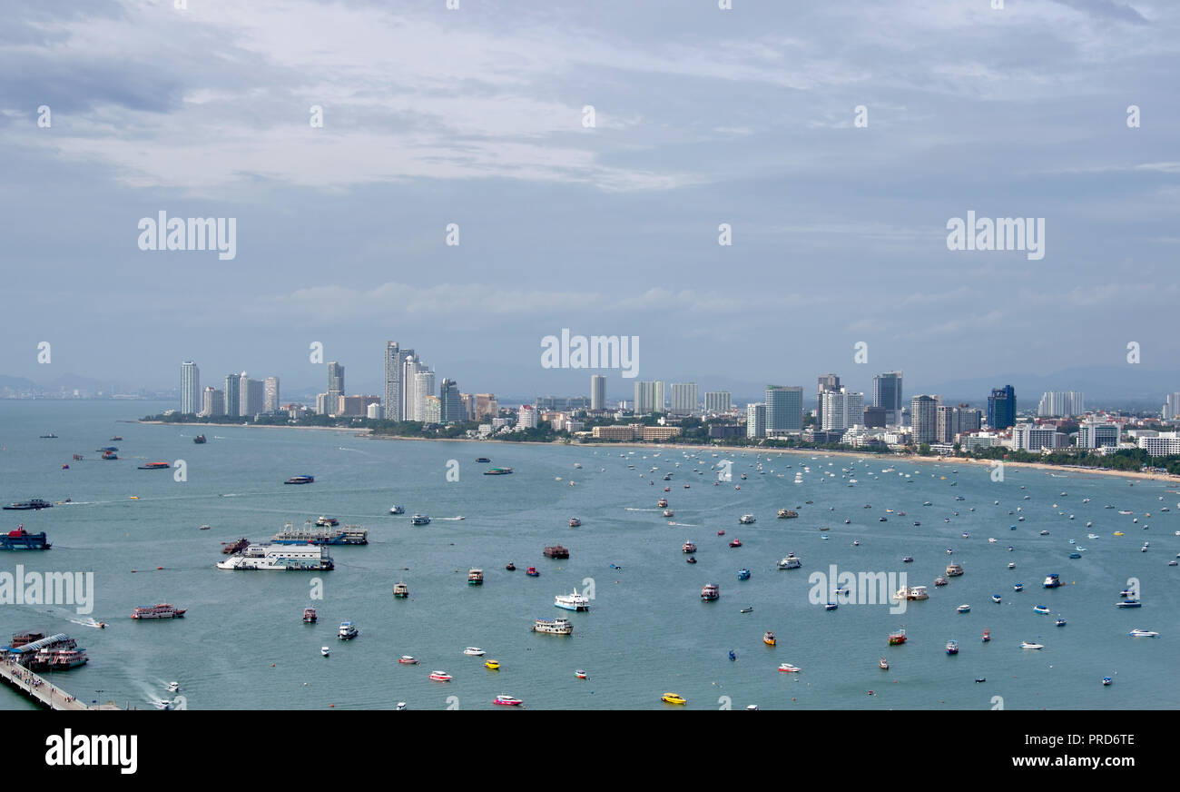 Pattaya beach skyline thailand hi-res stock photography and images - Alamy