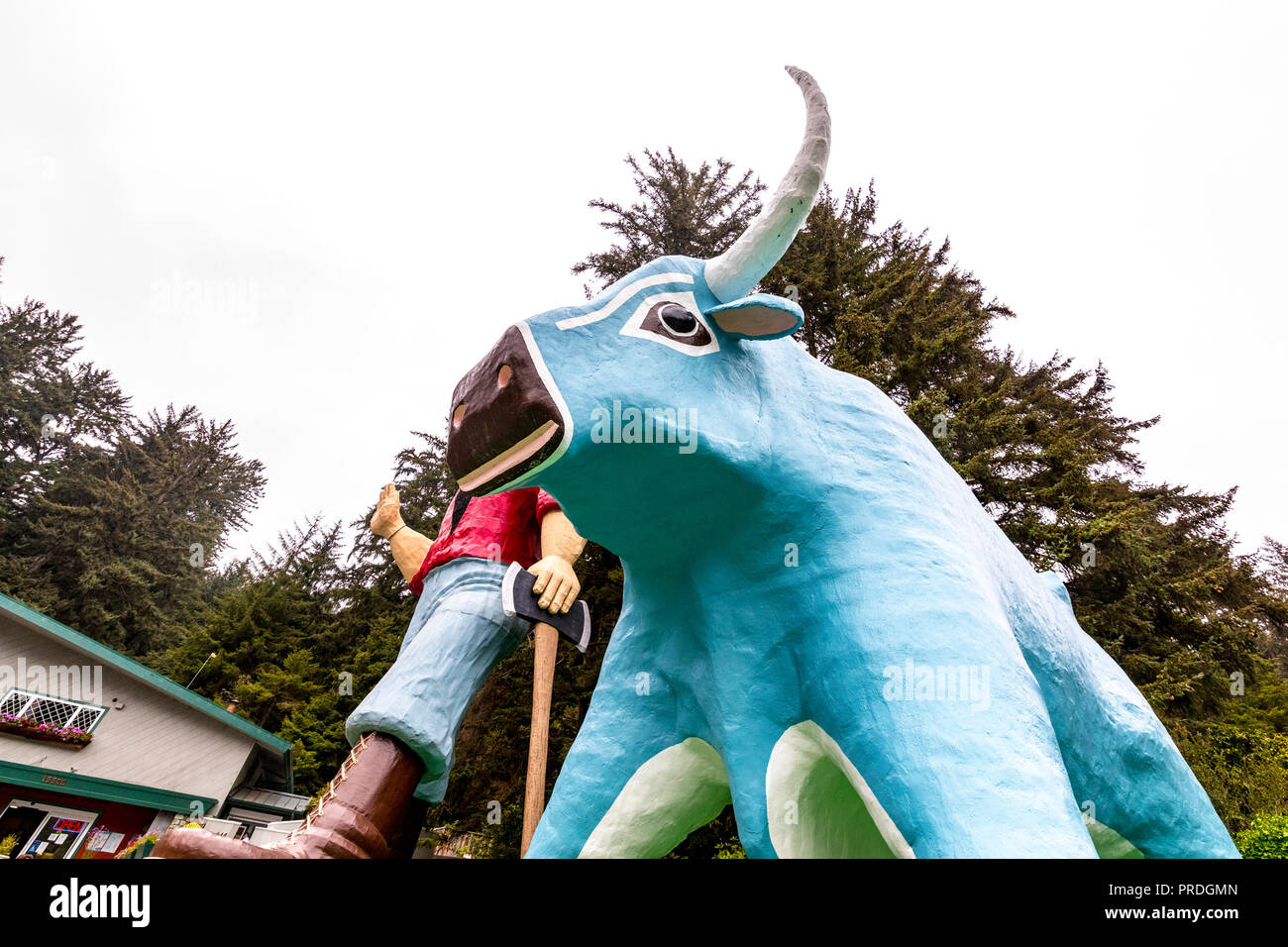 Paul Bunyan and the trees of mystery near Klamath California USA Stock Photo Alamy