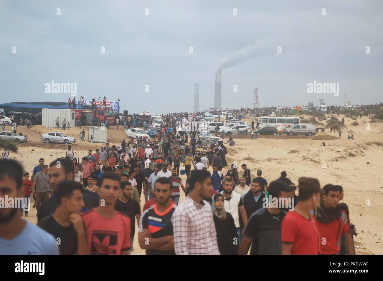 Beit Lahiya, The Gaza Strip, Palestine. 1st Oct, 2018. Dozens Of Gazans ...