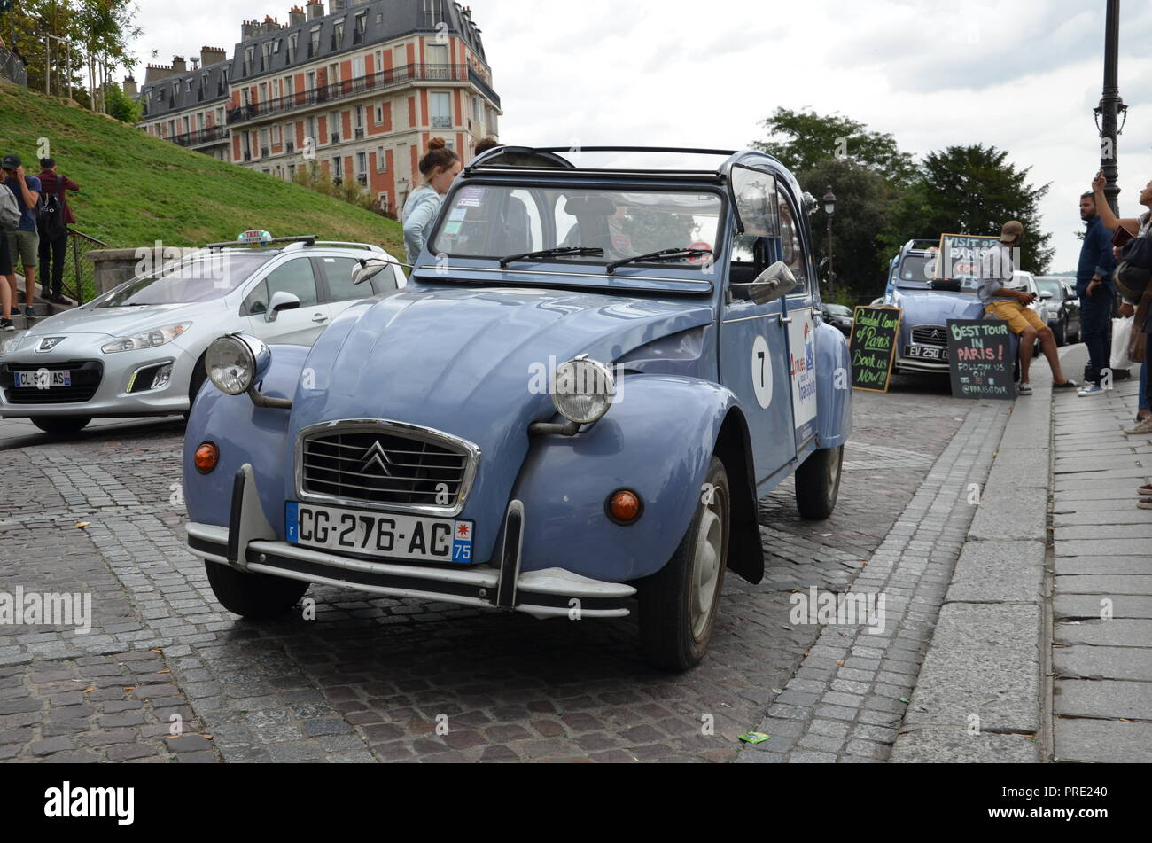 Citroen 2cv paris 70 hi-res stock photography and images - Alamy