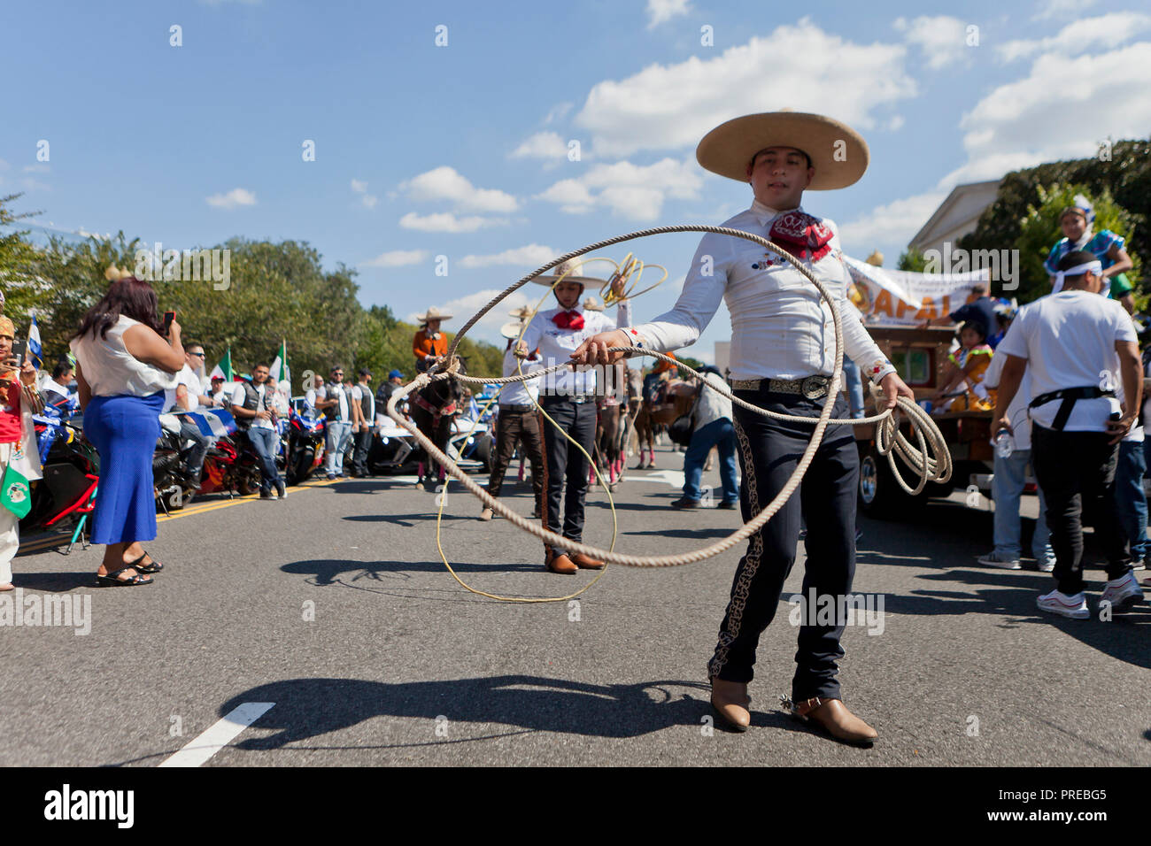 A Vaquero (Mexican cowboy) spinning a lasso Stock Photo