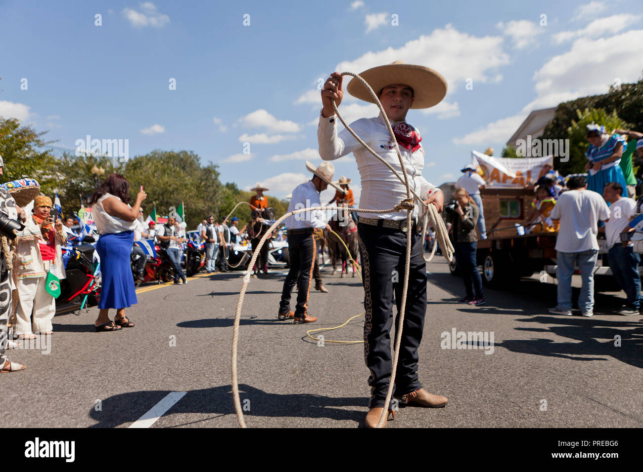 A Vaquero (Mexican cowboy) spinning a lasso Stock Photo