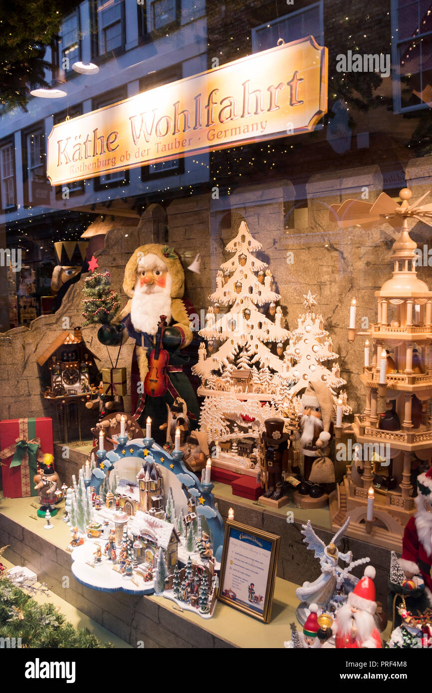 York, UK – 12 Dec 2016: Käthe Wohlfahrt year round Christmas shop store window display on 12 Dec at Stonegate, York Stock Photo