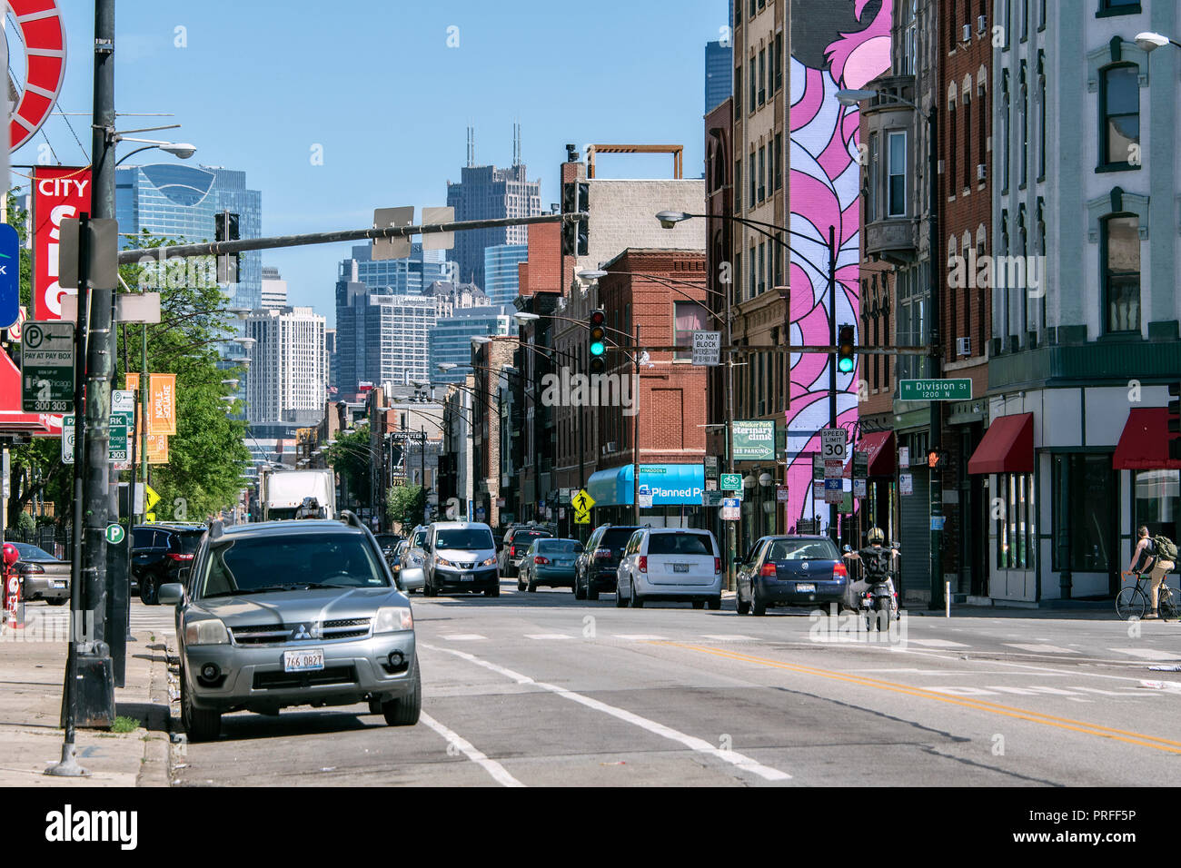 North Ashland Avenue with the downtown skyline, Wicker Park, Chicago