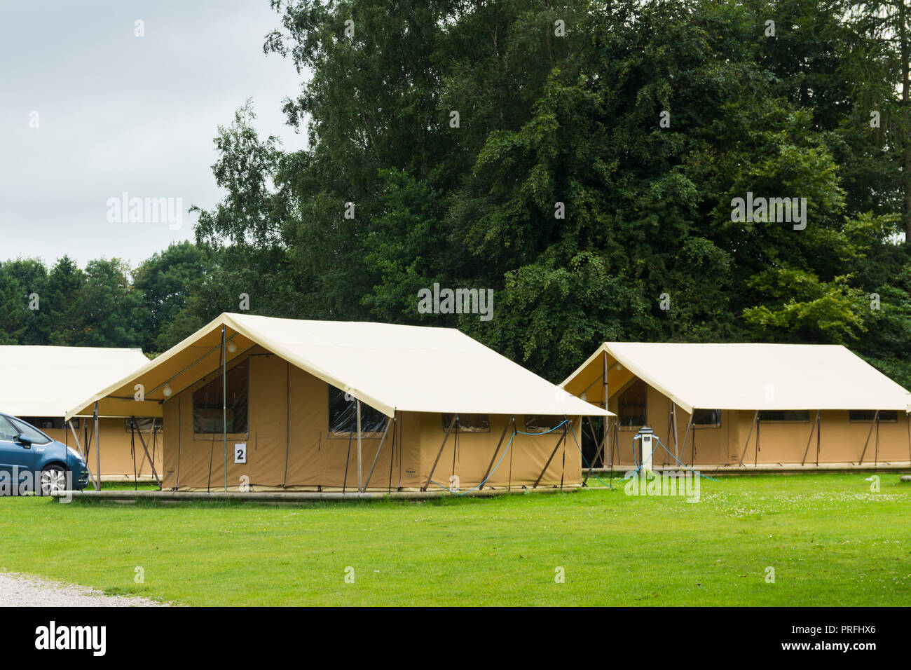 Glamping Tents at the Windermere Camping and Caravanning Club site, well-equipped semi-permanent pre-erected two-bedroom, six berth safari tents. Stock Photo
