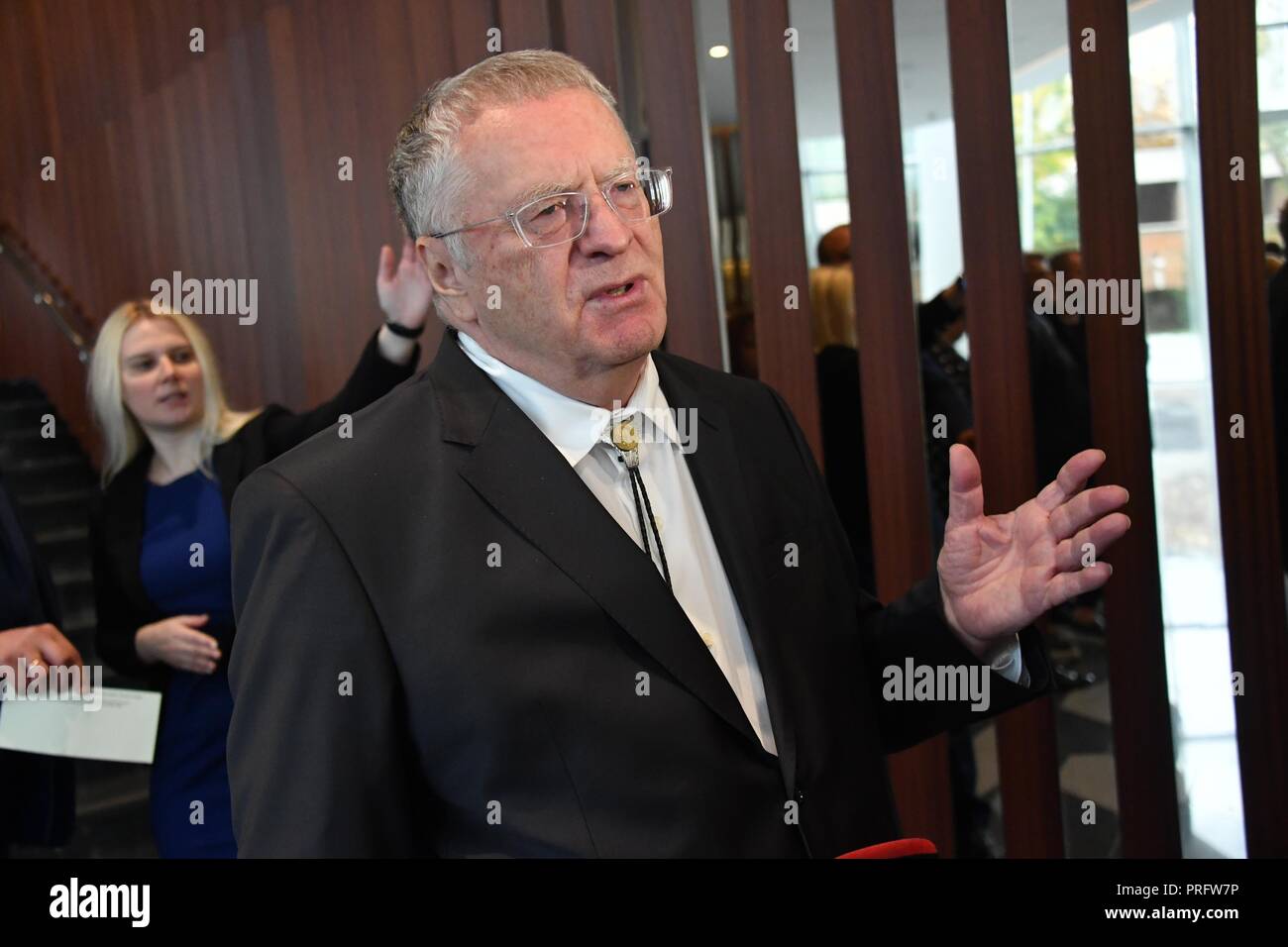 Sobyanin Headquarters, beautiful girls and 3D Moscow Sobyanin Headquarters, beautiful girls and 3D Moscow