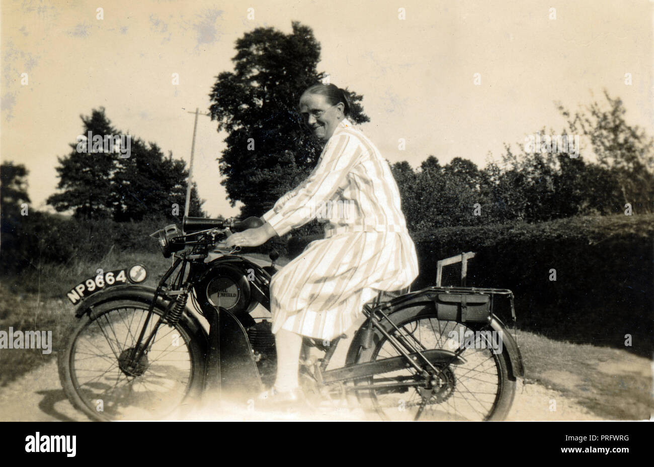 1926 ROYAL ENFIELD Vintage Rétro Repro Signes 1926 ROYAL ENFIELD Vintage Rétro Repro Signes