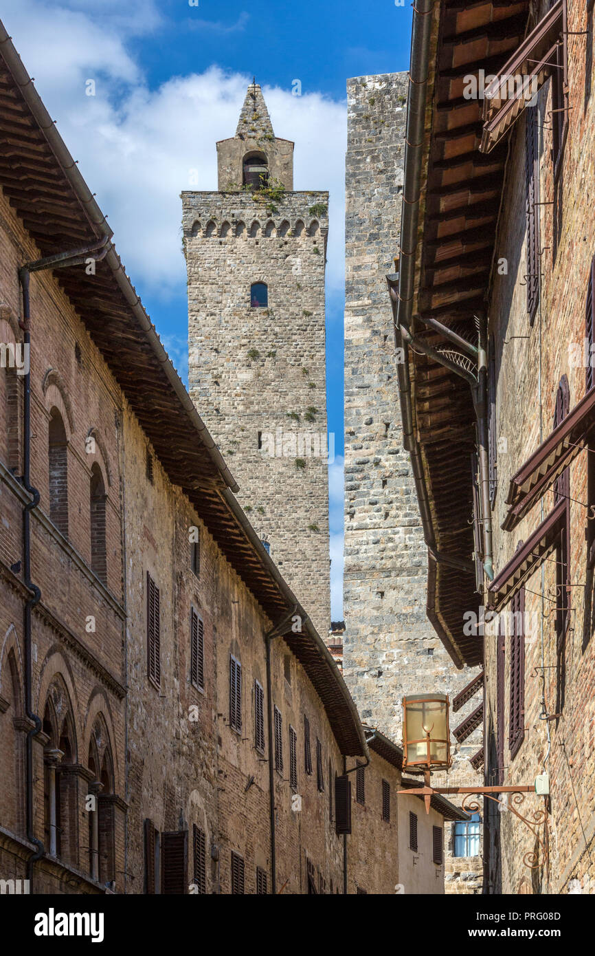 The famous towers of san gimignano in tuscany italy hi-res stock ...