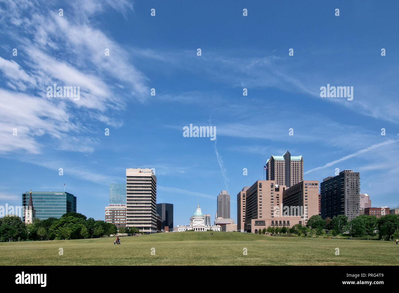 View of downtown with the historic Old Courthouse, downtown St. Louis, Missouri, USA Stock Photo