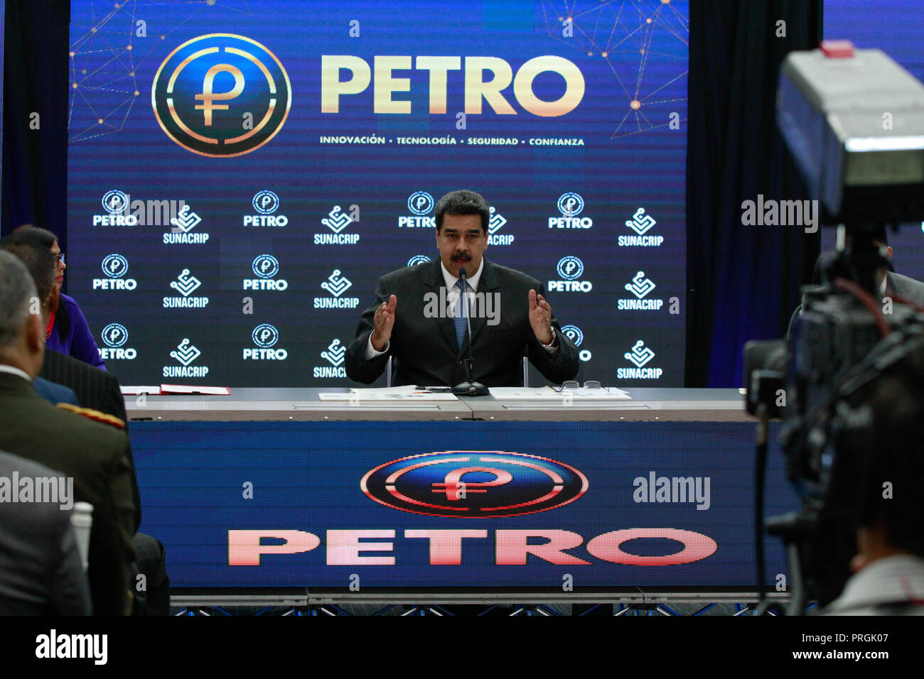 Caracas, Venezuela. 01st Oct, 2018. Nicolas Maduro, president of Venezuela,  announces at a press conference the introduction of a block chain of the  crypto currency Petro. Credit: Boris Vergara/dpa/Alamy Live News Stock
