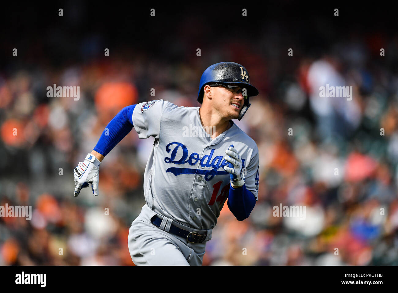 San Francisco, California, USA. 30th Sep, 2018. Los Angeles Dodgers center fielder Enrique Hernandez (14) heading to first base during the MLB game between the Los Angeles Dodgers and the San Francisco Giants at AT&T Park in San Francisco, California. Chris Brown/CSM/Alamy Live News Stock Photo