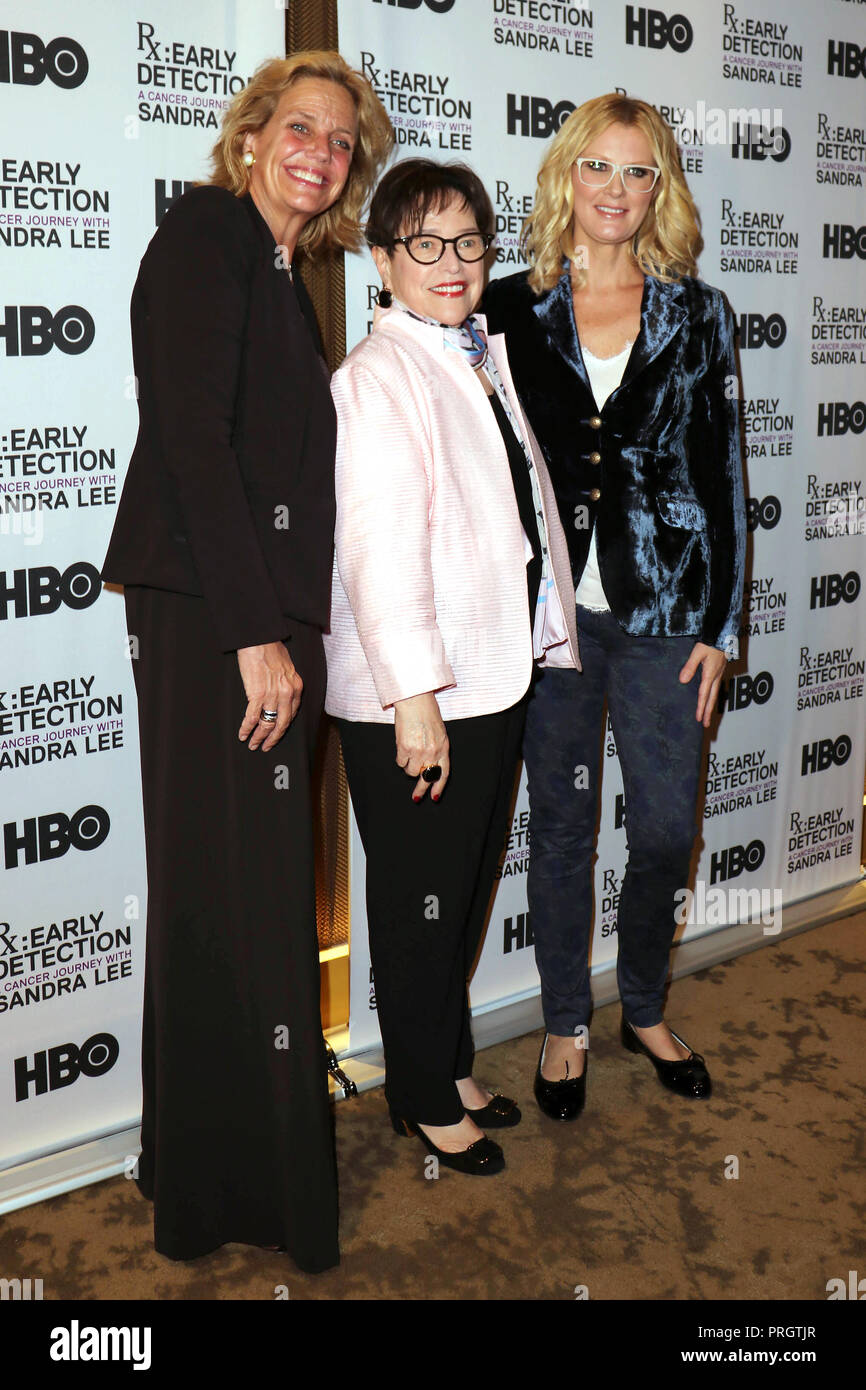 New York, NY, USA. 2nd Oct, 2018. Geralyn White Dreyfous, Kathy Bates, Sandra Lee at the screening of the HBO Documentary Film 'RX: Early Detection A Cancer Journey With Sandra Lee' at the HBO Theater in New York City on October 2, 2018. Credit: Jessica Warzoha/Media Punch/Alamy Live News Stock Photo