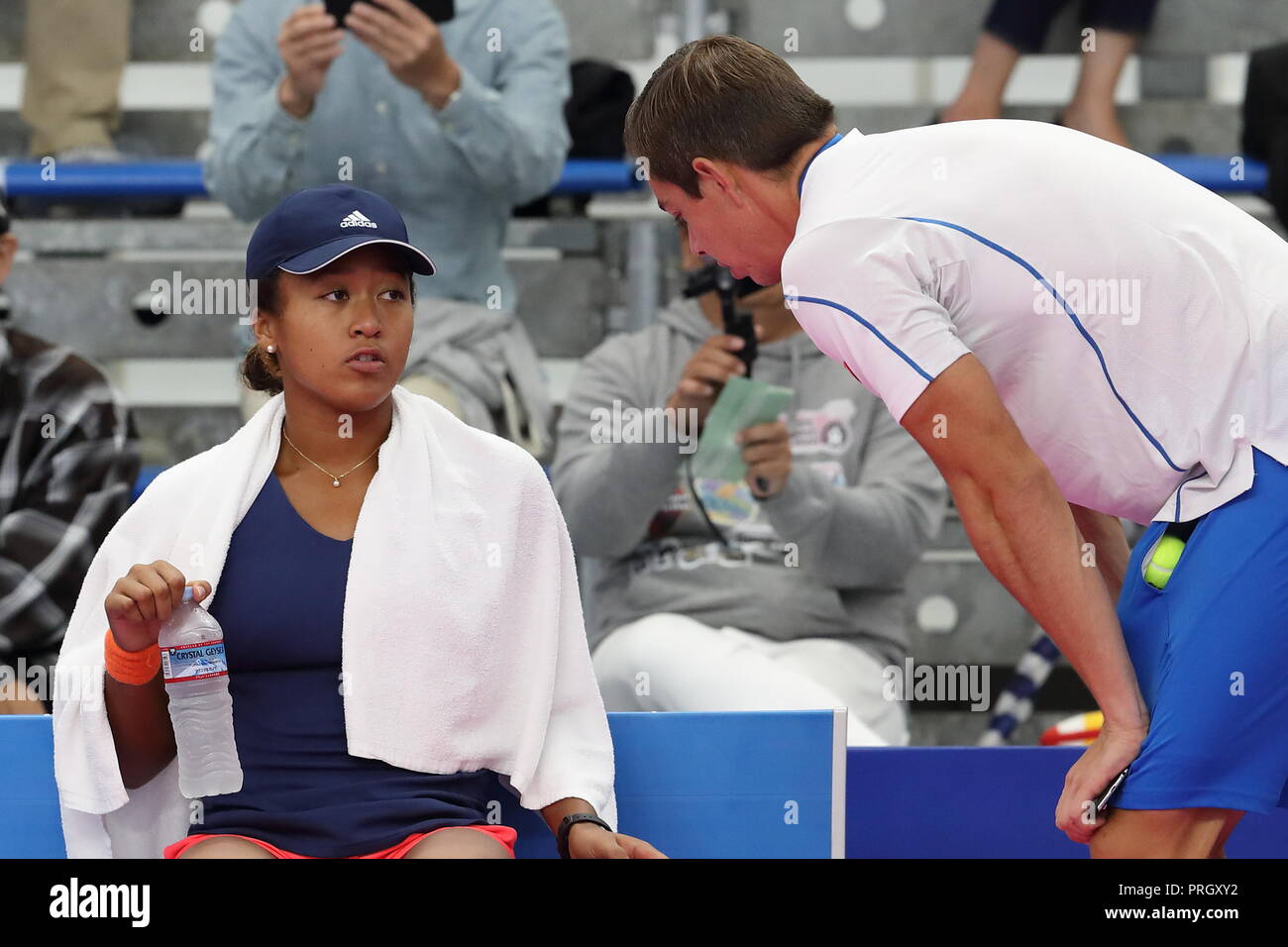 Naomi osaka coach hi-res stock photography and images - Alamy