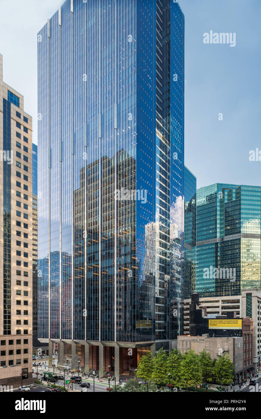 Office buildings in downtown Chicago Stock Photo - Alamy