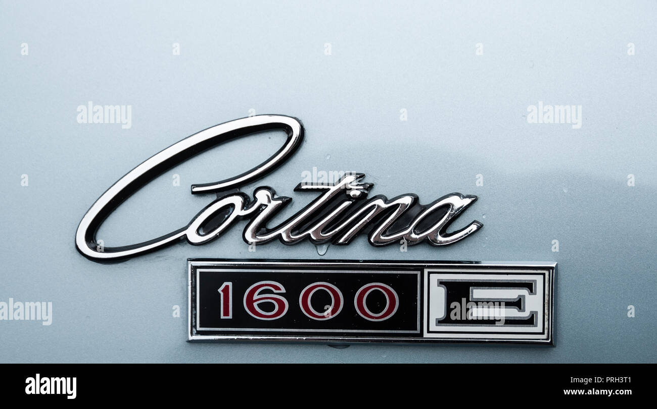Ford cortina badge hi-res stock photography and images - Alamy