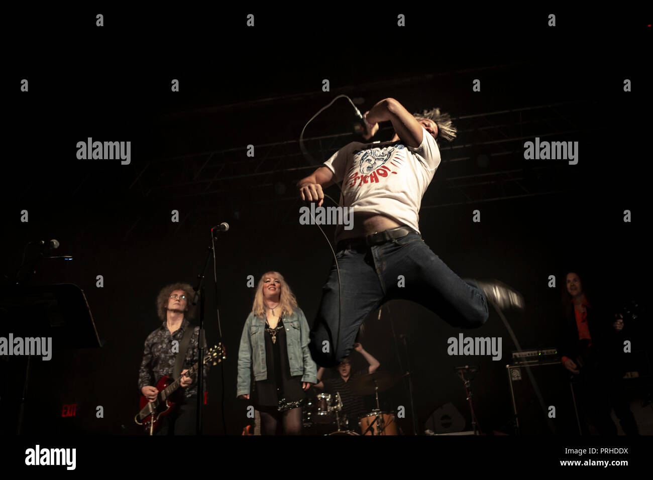 New York City, United States. 28th Sep, 2018. Some of rock best artists performed in Flip These Houses, a concert celebrating protest and political songs. All net proceeds of went to benefit Women's March (Power to the Polls), The Center for Popular Democracy and Rise and Resist. Credit: Michael Nigro/Pacific Press/Alamy Live News Stock Photo