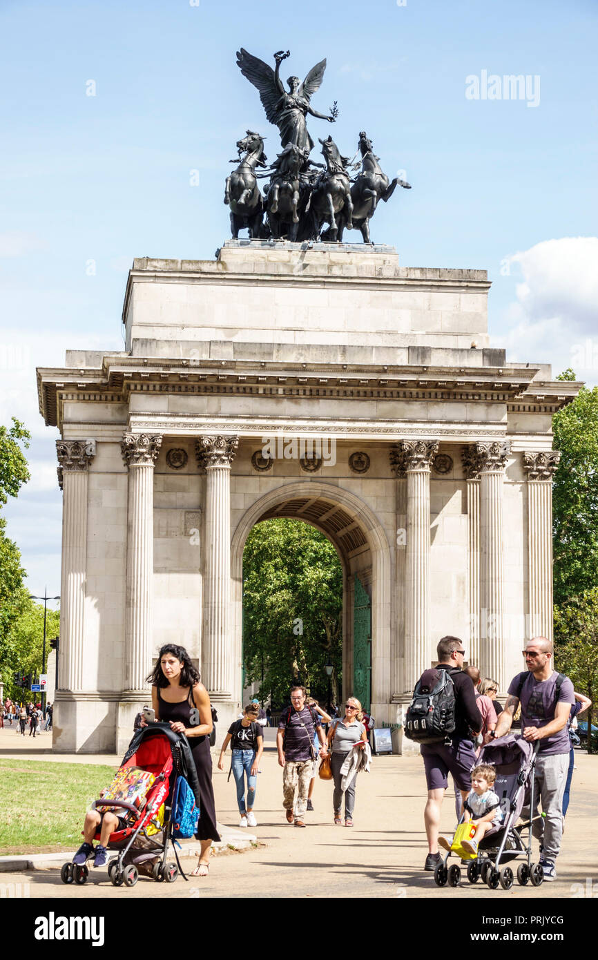 London England,UK,Hyde Park Corner,Wellington Constitution Arch,triumphal arch,monument,sculpture,quadriga,Adrian Jones,pedestrian access,man men male Stock Photo