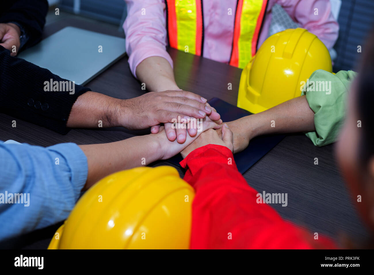 Power of cooperation in the construction business.To succeed in ...