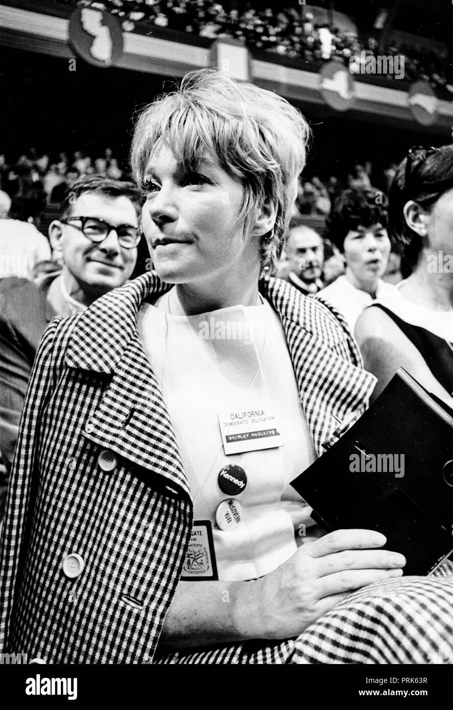 shirley maclaine attends a national democratic convention, chicago, illinois, 1968 Stock Photo